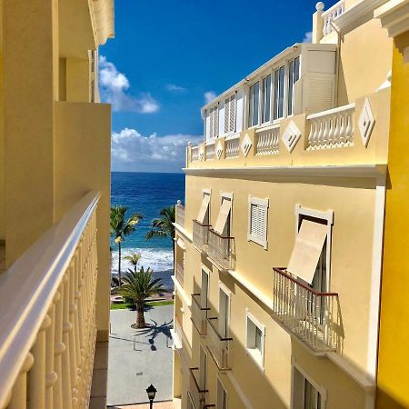 Apartamentos El Faro Puerto De Naos Luaran gambar