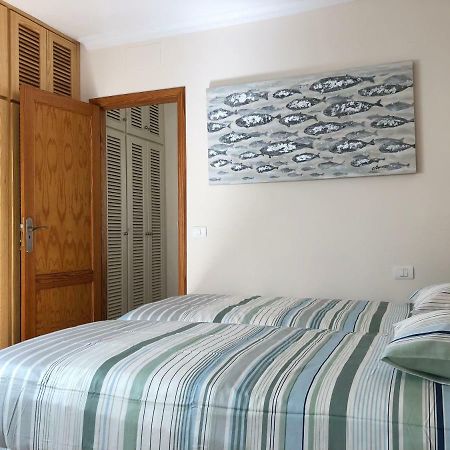 Apartamentos El Faro Puerto De Naos Luaran gambar