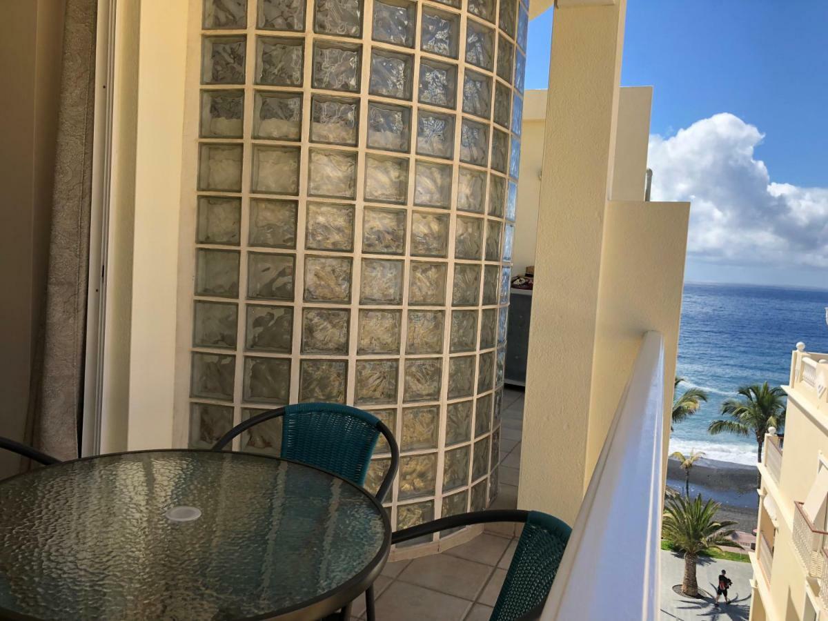 Apartamentos El Faro Puerto De Naos Luaran gambar