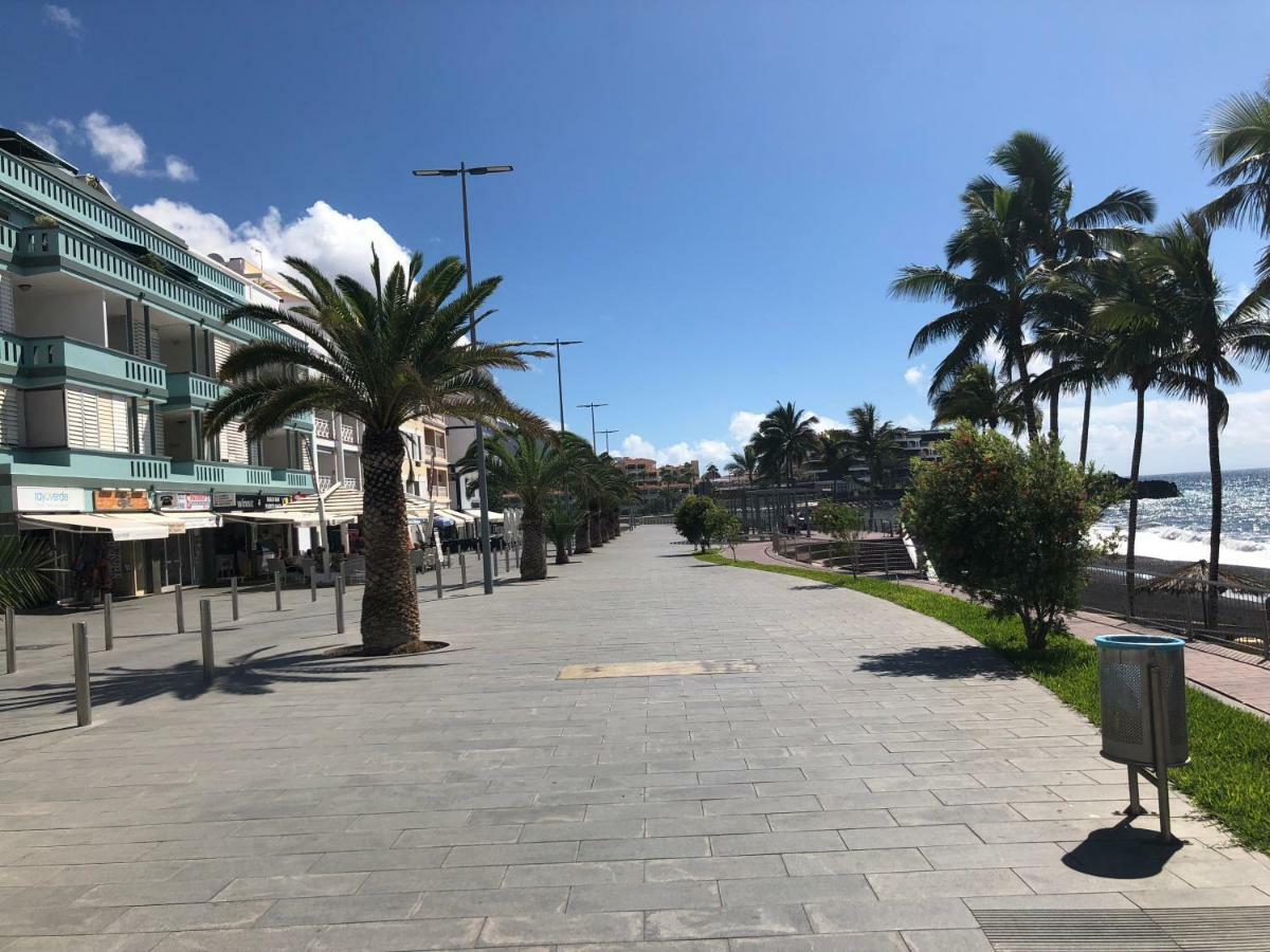 Apartamentos El Faro Puerto De Naos Luaran gambar