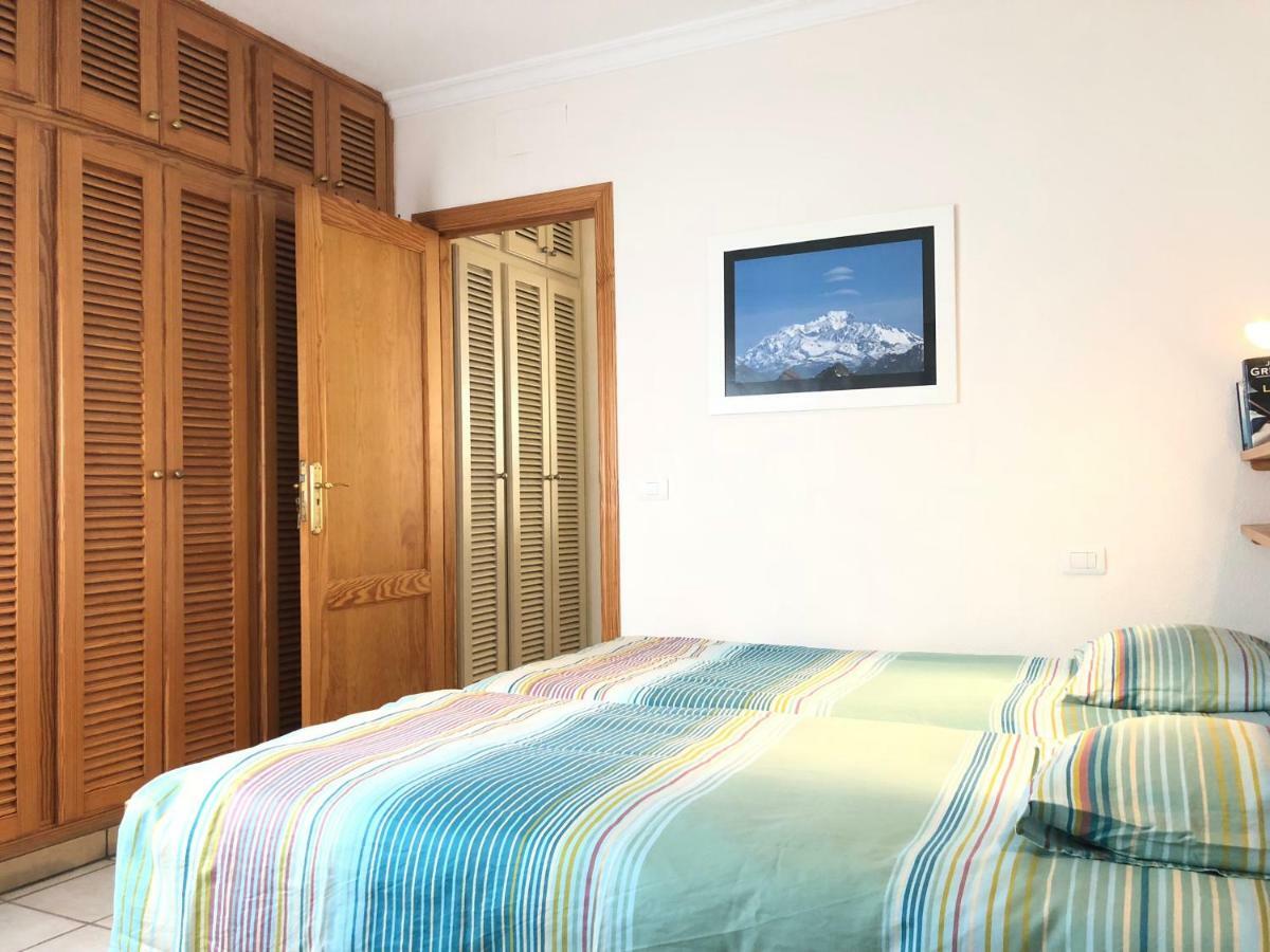 Apartamentos El Faro Puerto De Naos Luaran gambar